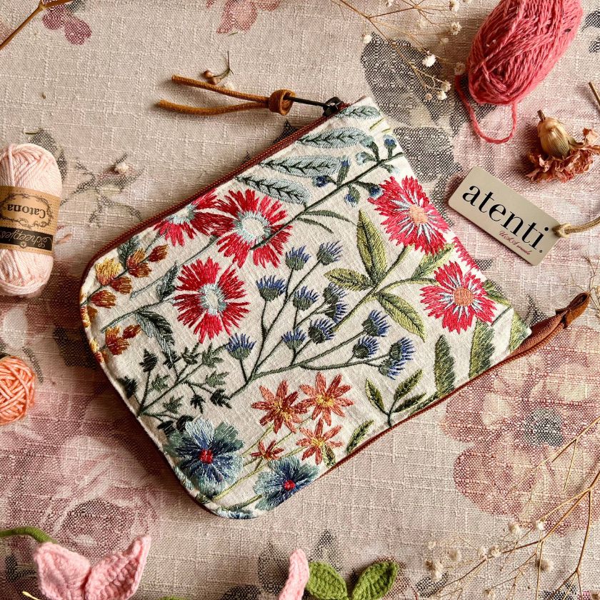 The Wildflower Needlecase to hold knitting needles by Atenti Bags