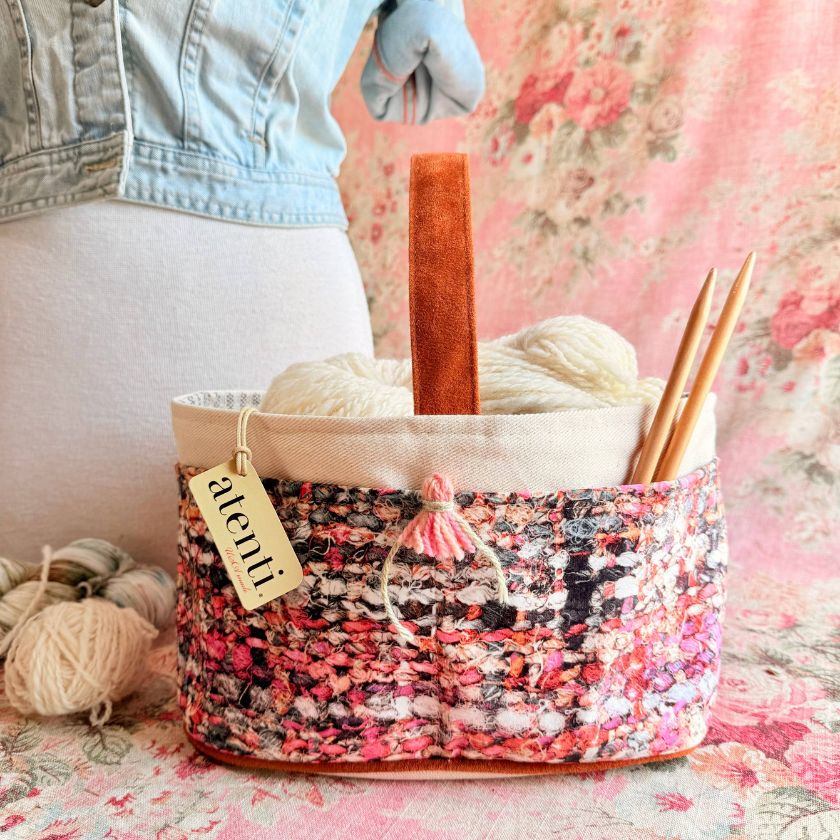 Knitzy Caddy
