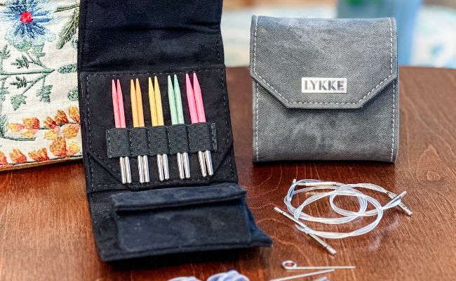 Colour knitting needle starter set by Lykke