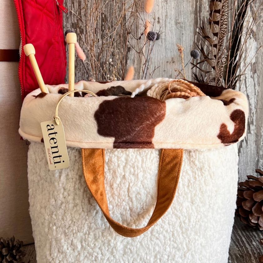 Sherpa Caddy knitting project bag by Atenti Bags with yarn and knitting needles