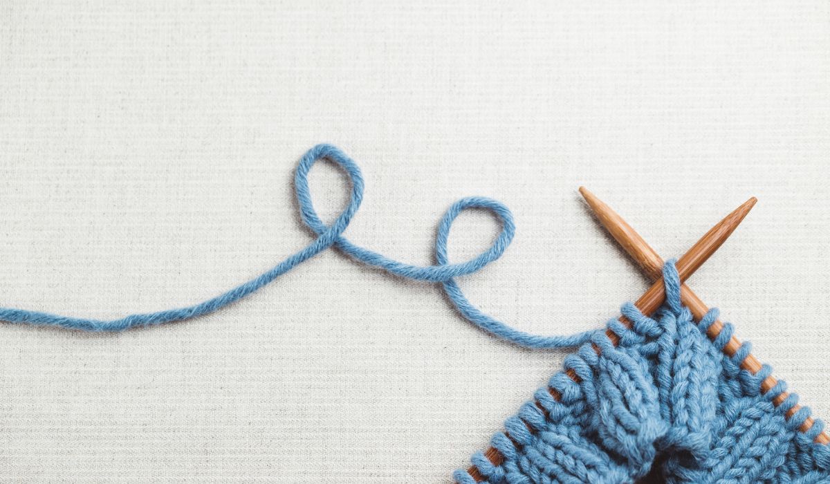 Knitting Needles & Sizes: Your Essential Guide with Handy Chart