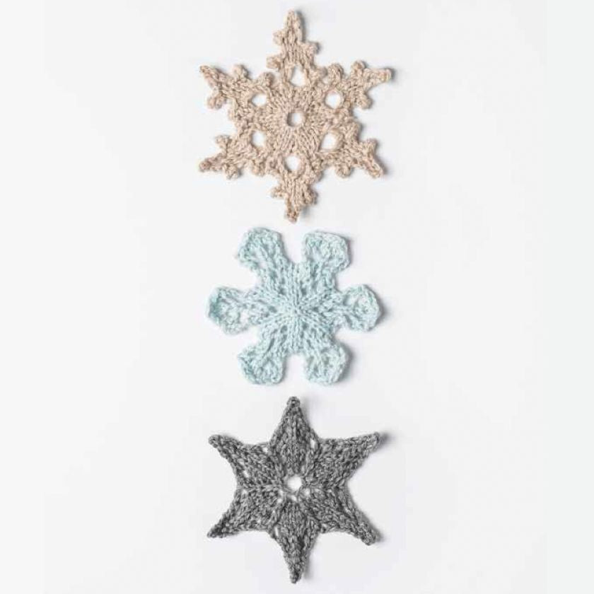 Mini Snowflakes - The Dizzy Knitter