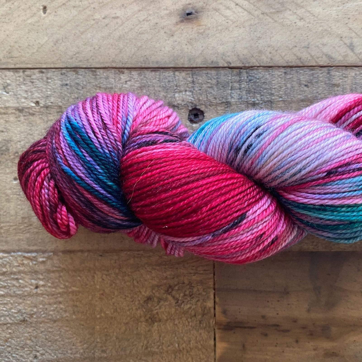 Pearl crochet yarn 85m ombre pink