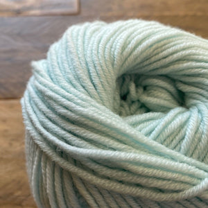 Amanta Baby Sweater Kit + FREE BONUS book of baby patterns!*