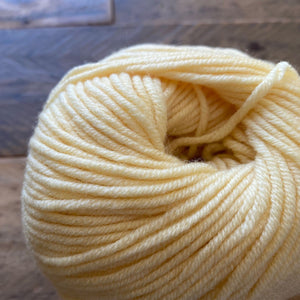 Amanta Baby Sweater Kit + FREE BONUS book of baby patterns!*