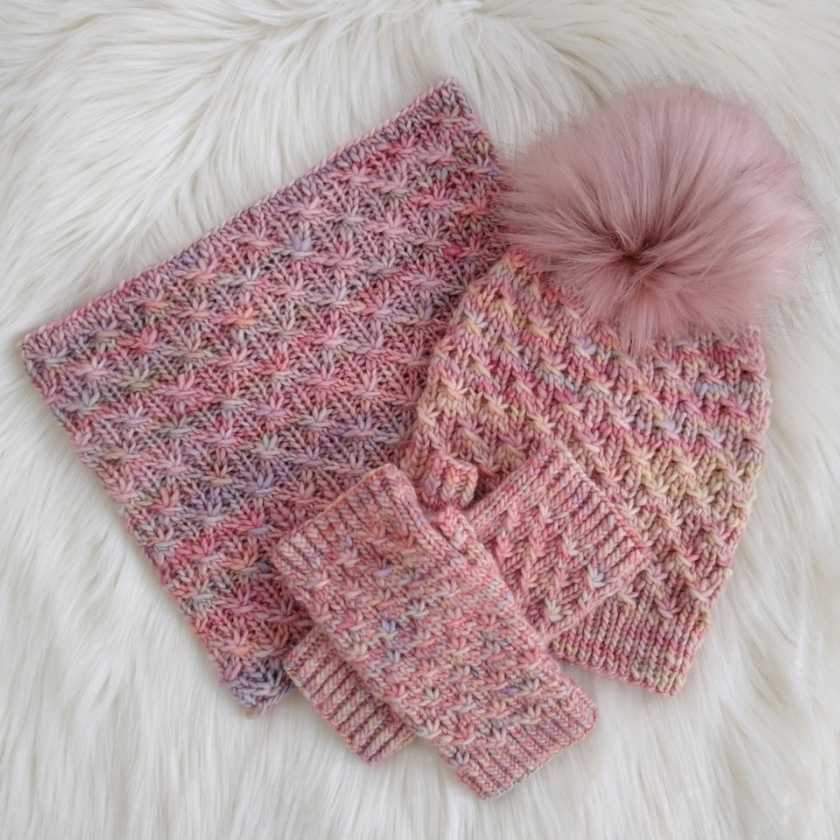 Granger Toque, Cowl & Mitts In Classy Cashmere - Kits